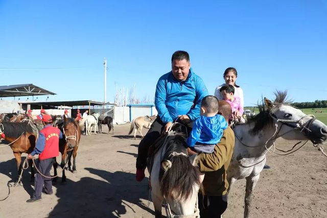乾港集团高层草原自驾游 乾港集团高层草原自驾游