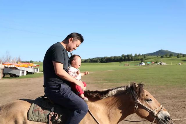 乾港集团高层草原自驾游 乾港集团高层草原自驾游