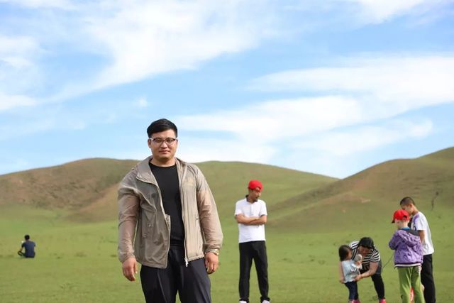 乾港集团高层草原自驾游 乾港集团高层草原自驾游