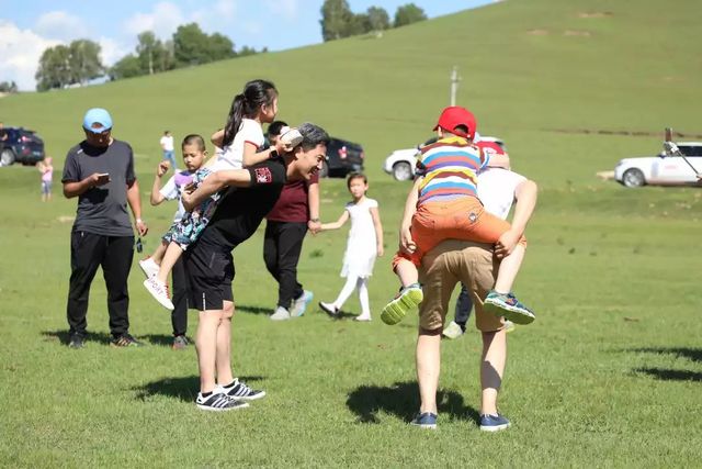 乾港集团高层草原自驾游 乾港集团高层草原自驾游