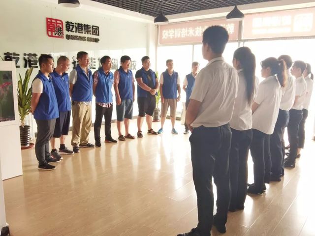 乾港学校学员毕业 乾港学校学员毕业