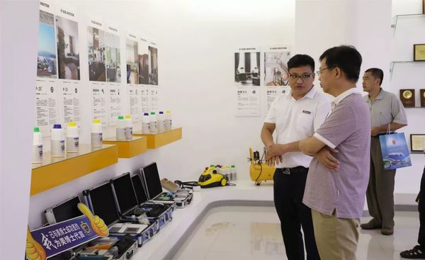 海港区政府领导莅临乾港 海港区政府领导莅临乾港