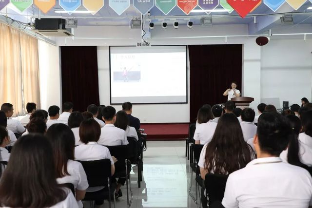 丁红艳-乾港网络总经理 丁红艳-乾港网络总经理