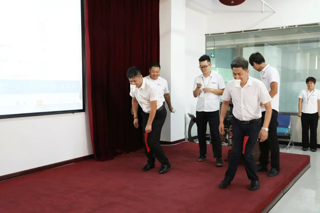 乾港集团8月员工生日会 乾港集团8月员工生日会