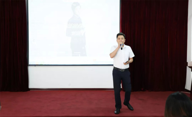 乾港集团8月员工生日会 乾港集团8月员工生日会