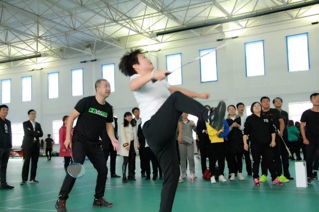 乾港集团第一届羽毛球比赛 乾港集团第一届羽毛球比赛